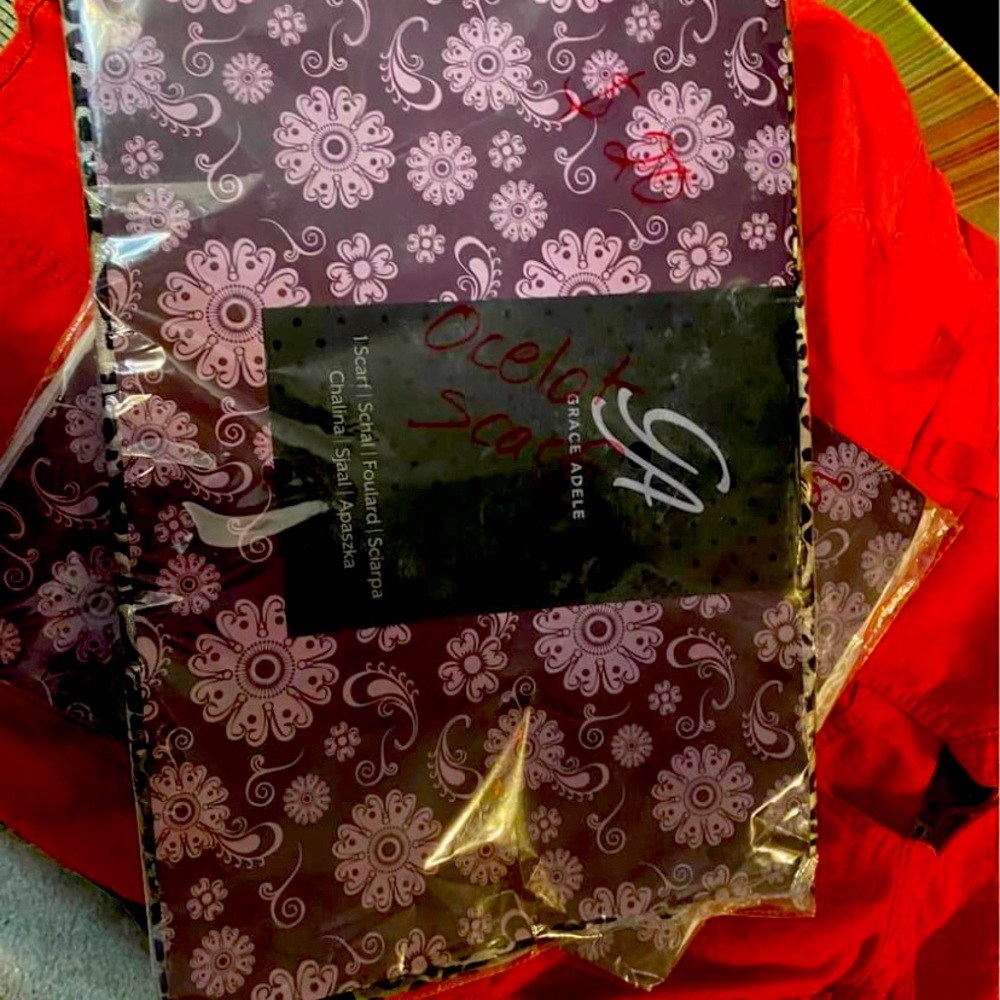 New in bag - ocelot scarf